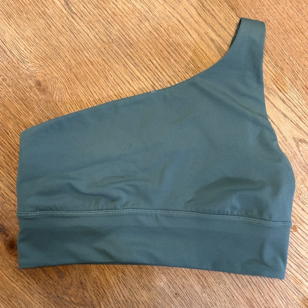 Lululemon Asymmetrical Bra Light Support, A/B Cup, Sage green, size 8, worn once